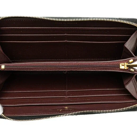 CHANEL Black Caviar Leather Logo Wallet - Picture 6 of 14